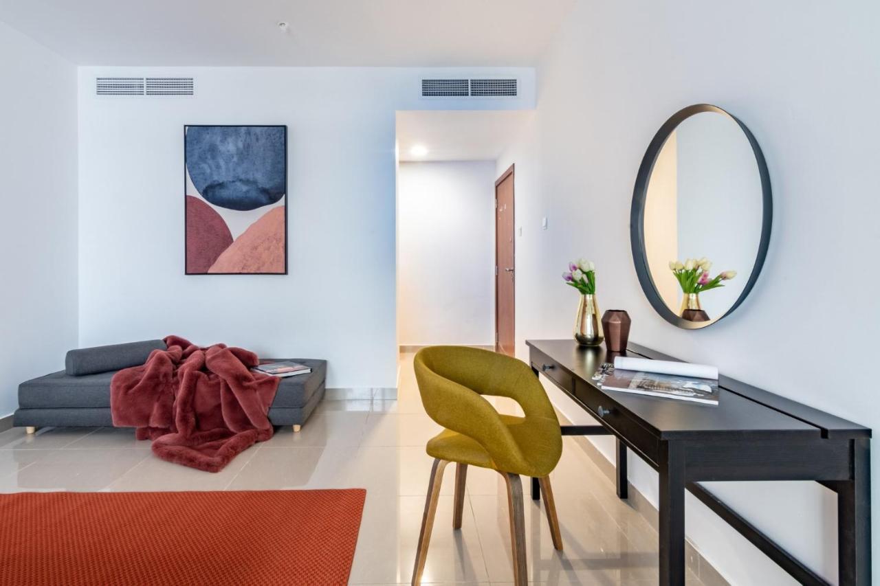 The Smart Concierge - Plaza Residences Dubai Eksteriør billede